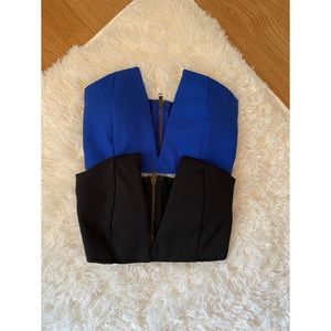 Set of two V cut bando style crop top